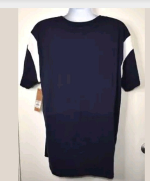 SOLD-TRUE RELIGION Tee - Picture 2 of 4